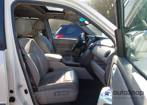 2013 Honda Pilot Touring z USA, uszkodzony, nr VIN 5FNYF4H96DB039369